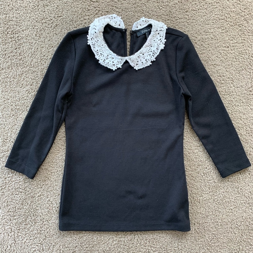 Forever21 back top crochet collar size small